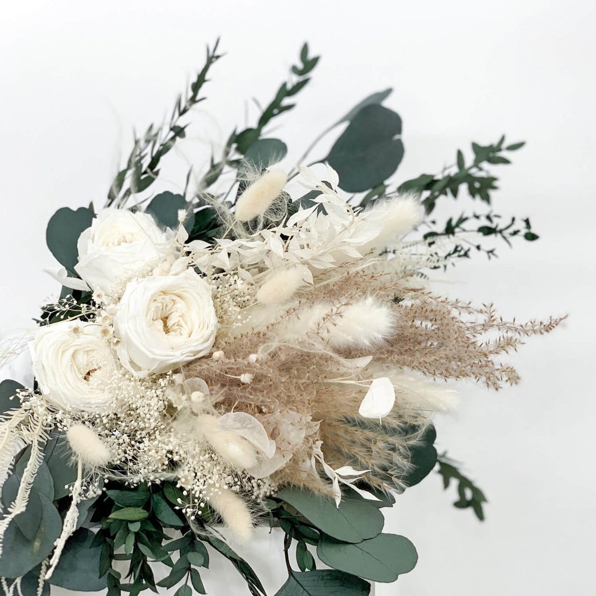 Verwobene Ewigkeit: Der Trockenblumen-Brautstrauß der Unsterblichkeit in Rose
